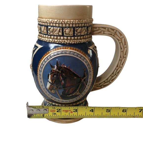 Anheuser-Busch Budweiser Collectible Pot Belly Stein “Dressed For The Parade” - Picture 14 of 14
